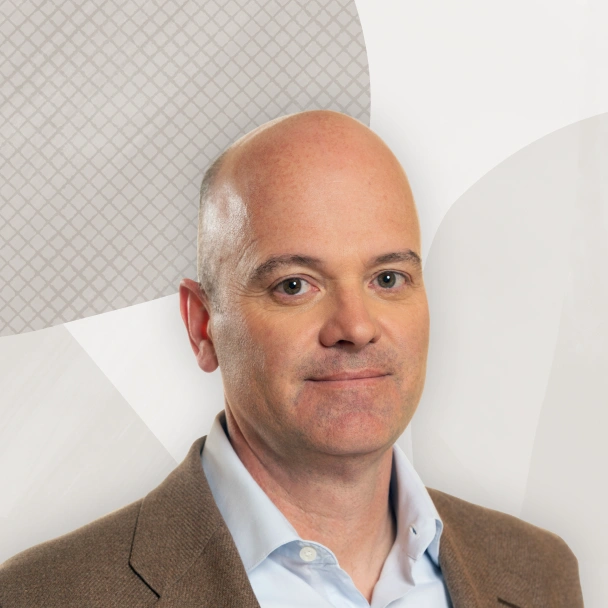 Simon Walker headshot